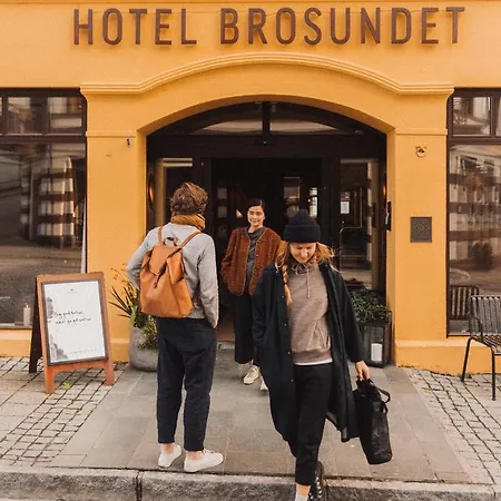 Brosundet Hotel 4*