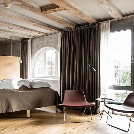 Brosundet Hotel 4*