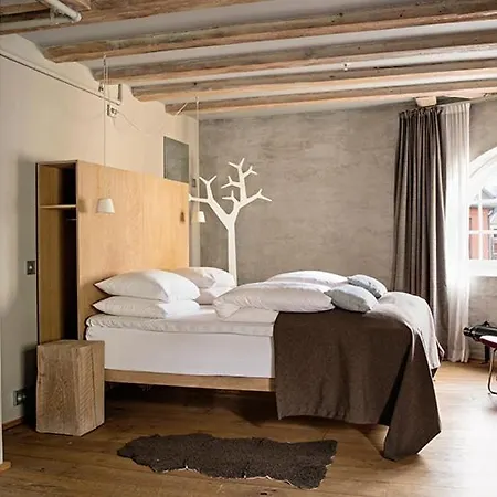Brosundet Hotel