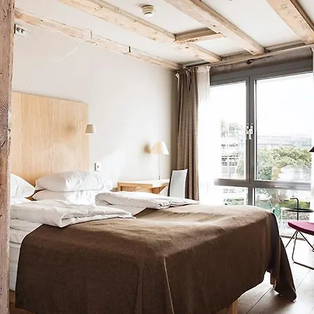 Brosundet Hotel