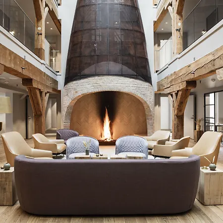 Brosundet Hotel