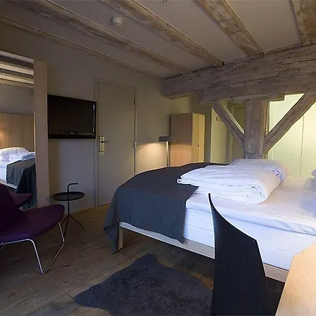 Brosundet Hotel 4*